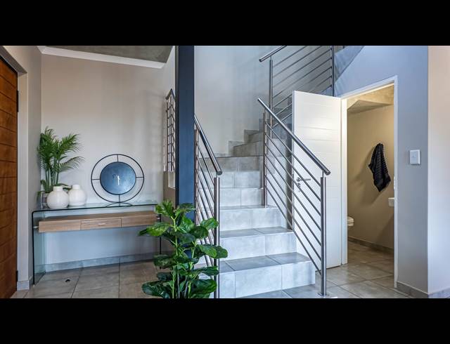 3 BEDROOM APARTMENT FOR SALE IN SINOVILLE